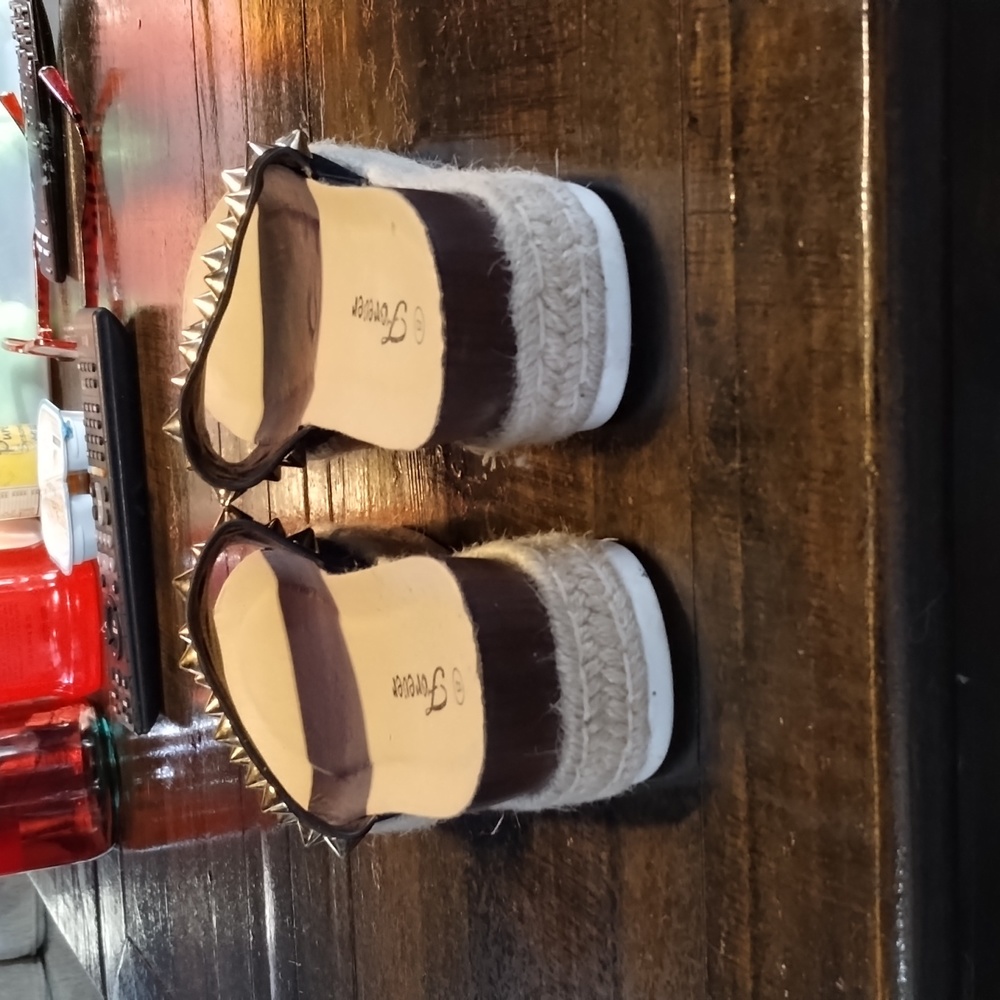 Slip-ons - Picture 4 of 4